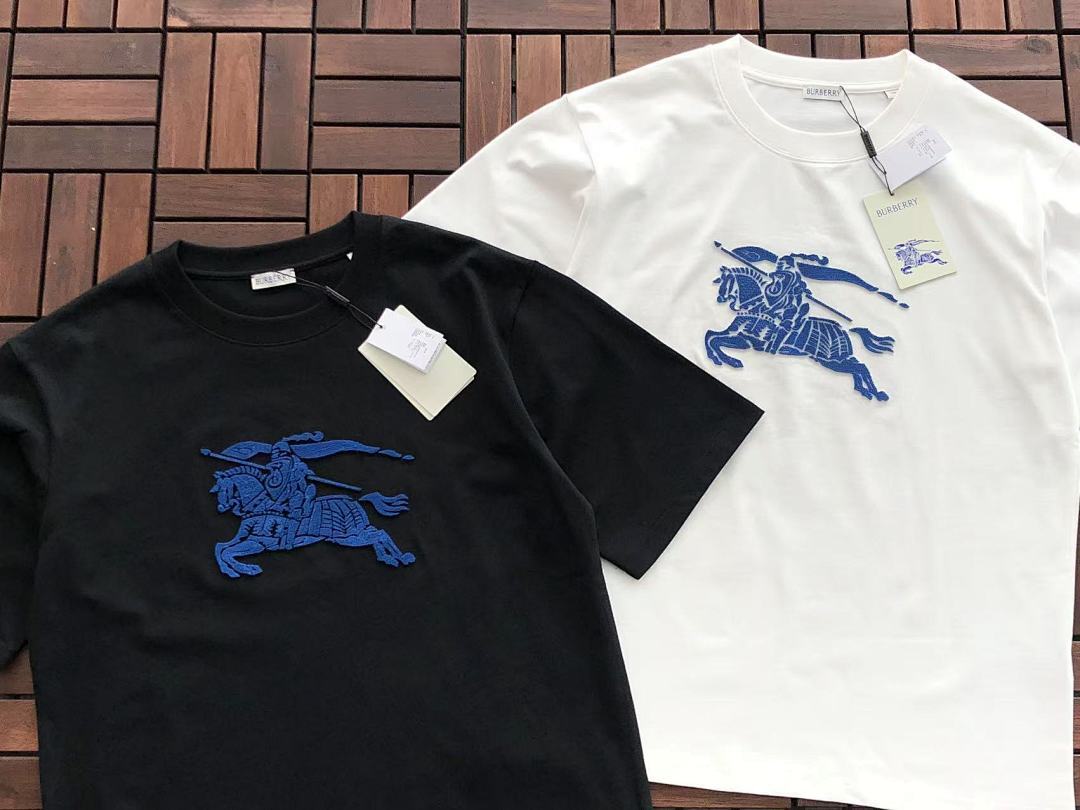 Burberry T-SHIRT