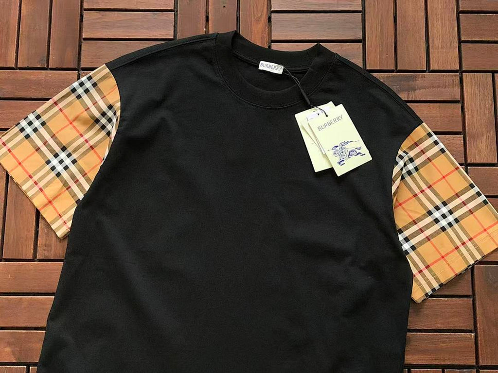 Burberry T-SHIRT