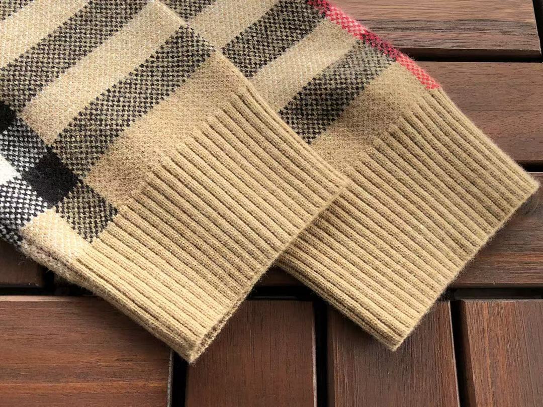 Burberry SWEATER
