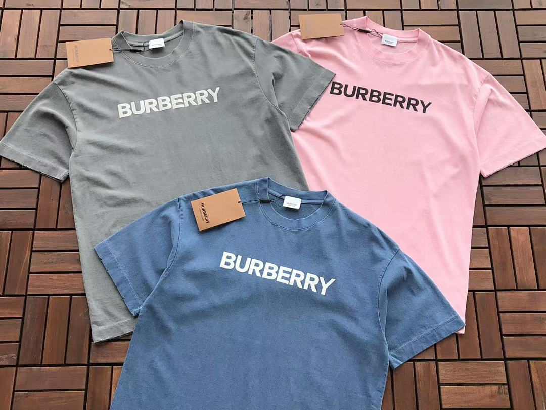 Burberry T-Shirt