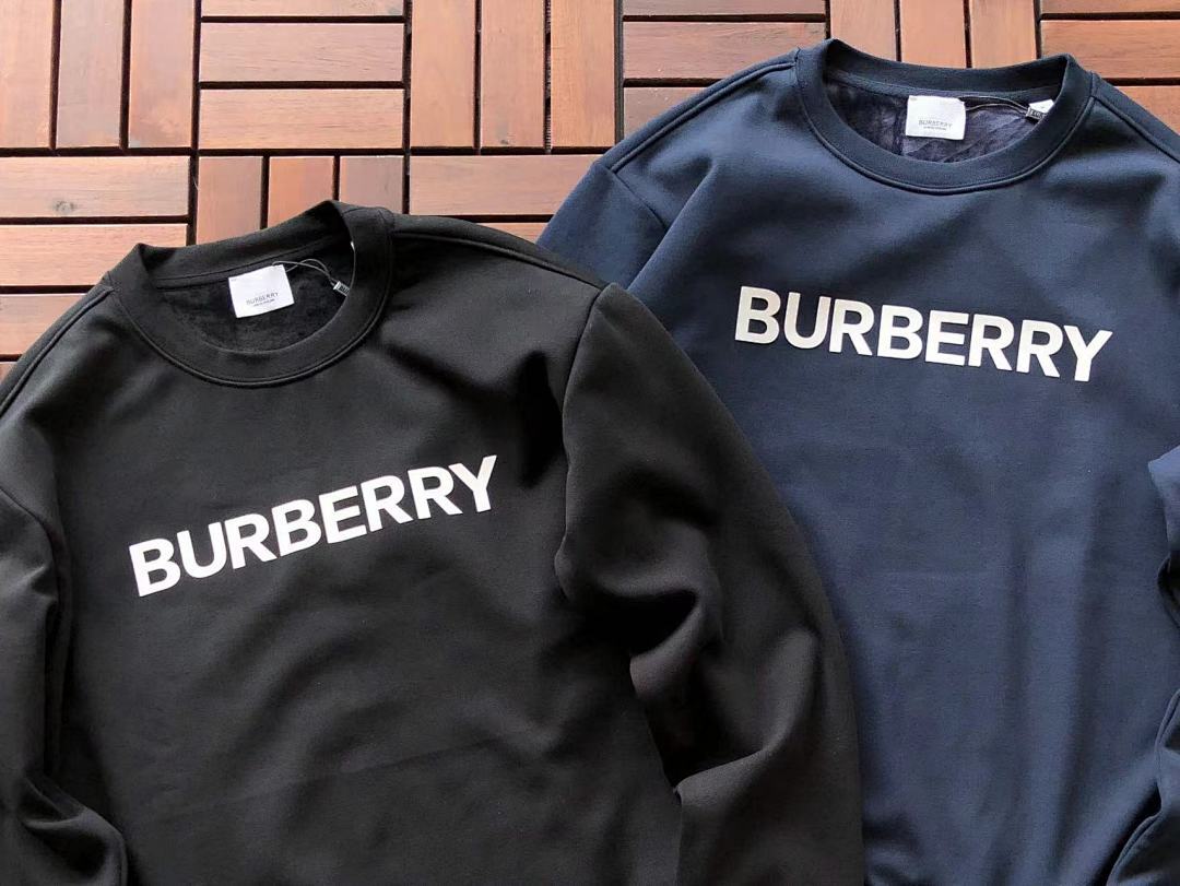 Burberry SWEATER