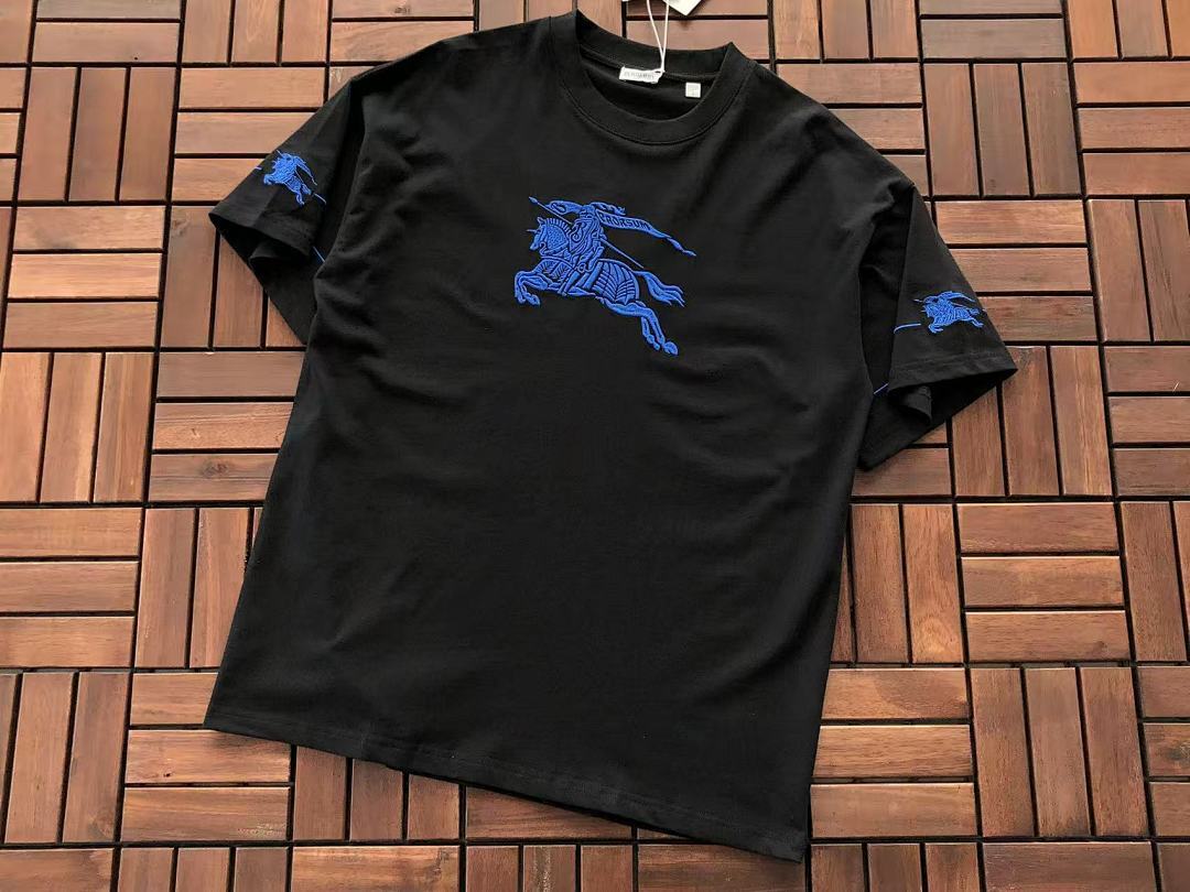 Burberry T-SHIRT