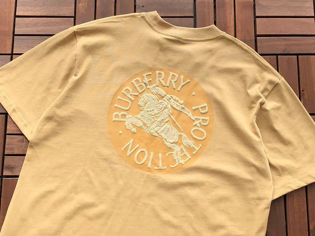 Burberry T-SHIRT