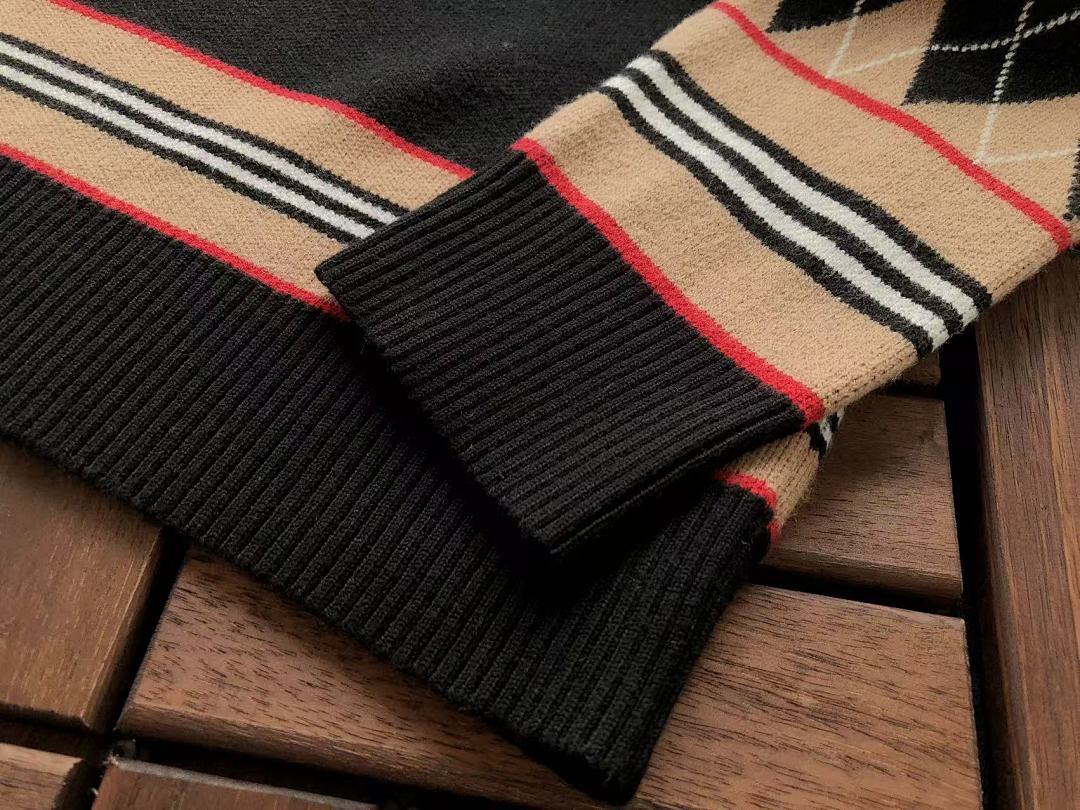 Burberry SWEATER