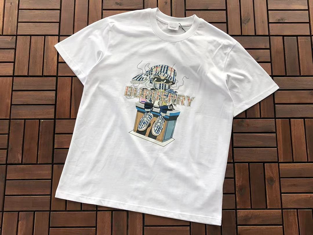 Burberry T-SHIRT
