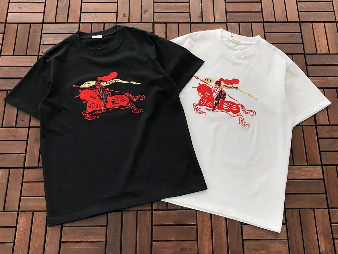 Burberry T-SHIRT