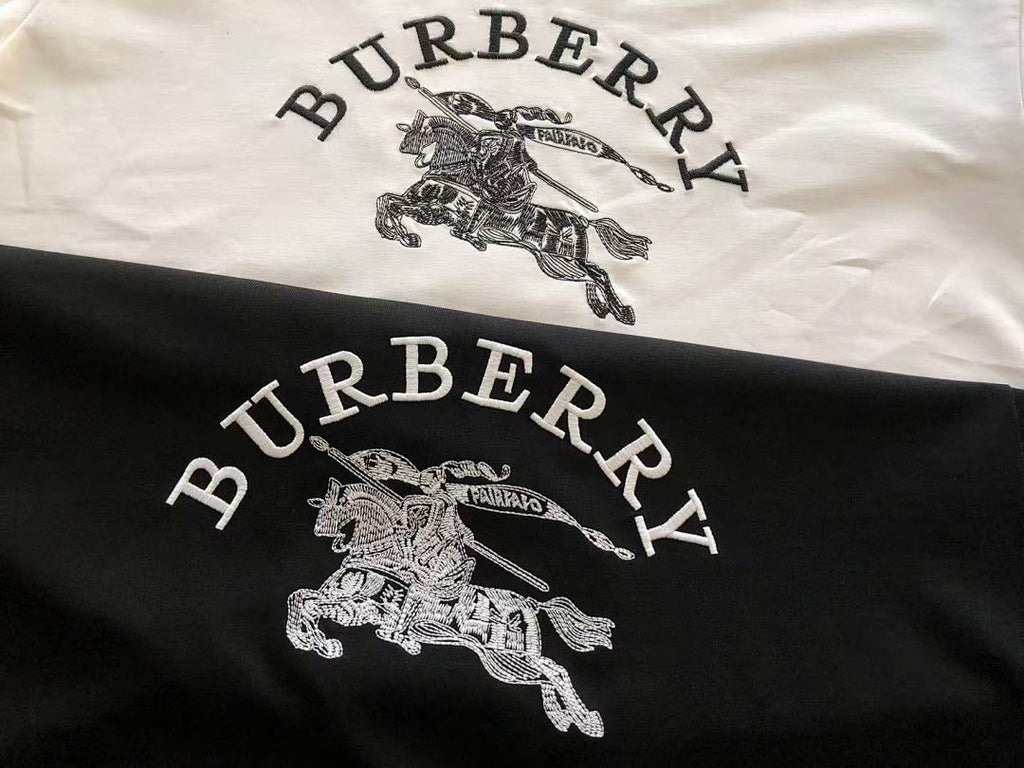 Burberry T-SHIRT