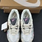 ASICS Product 143