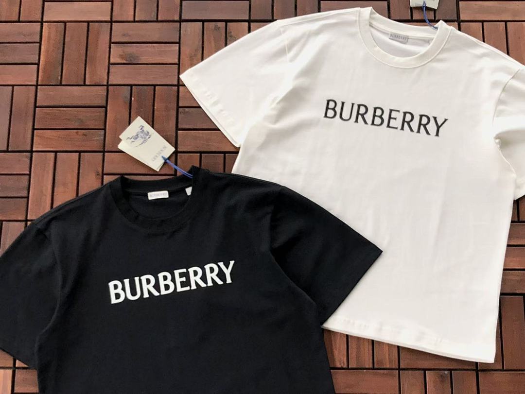 Burberry T-Shirt