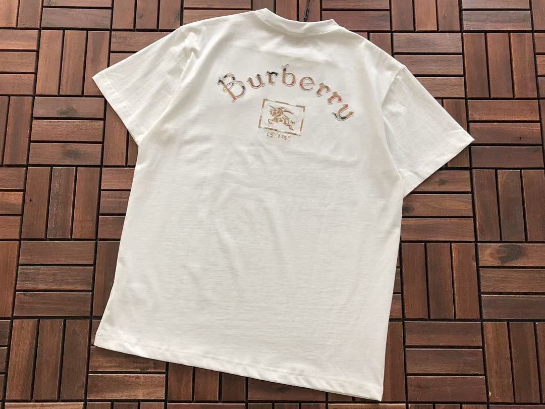 Burberry T-SHIRT