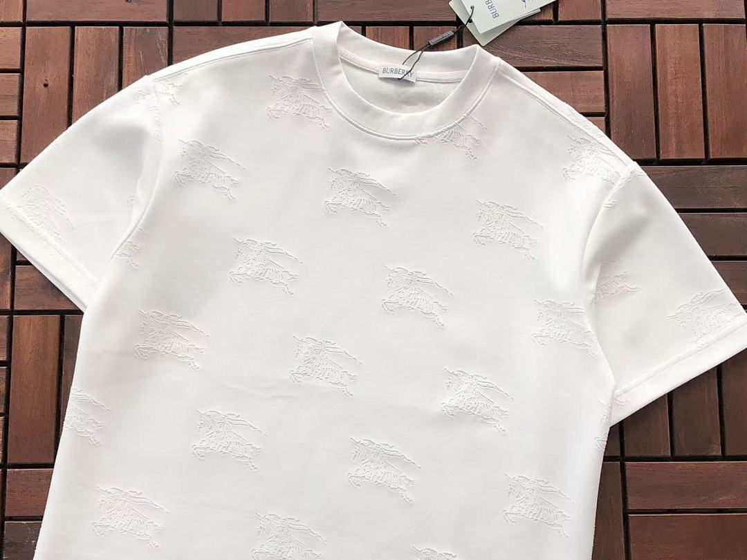 Burberry T-SHIRT