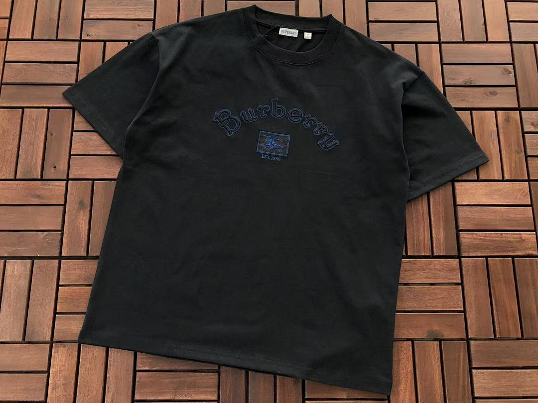 Burberry T-SHIRT
