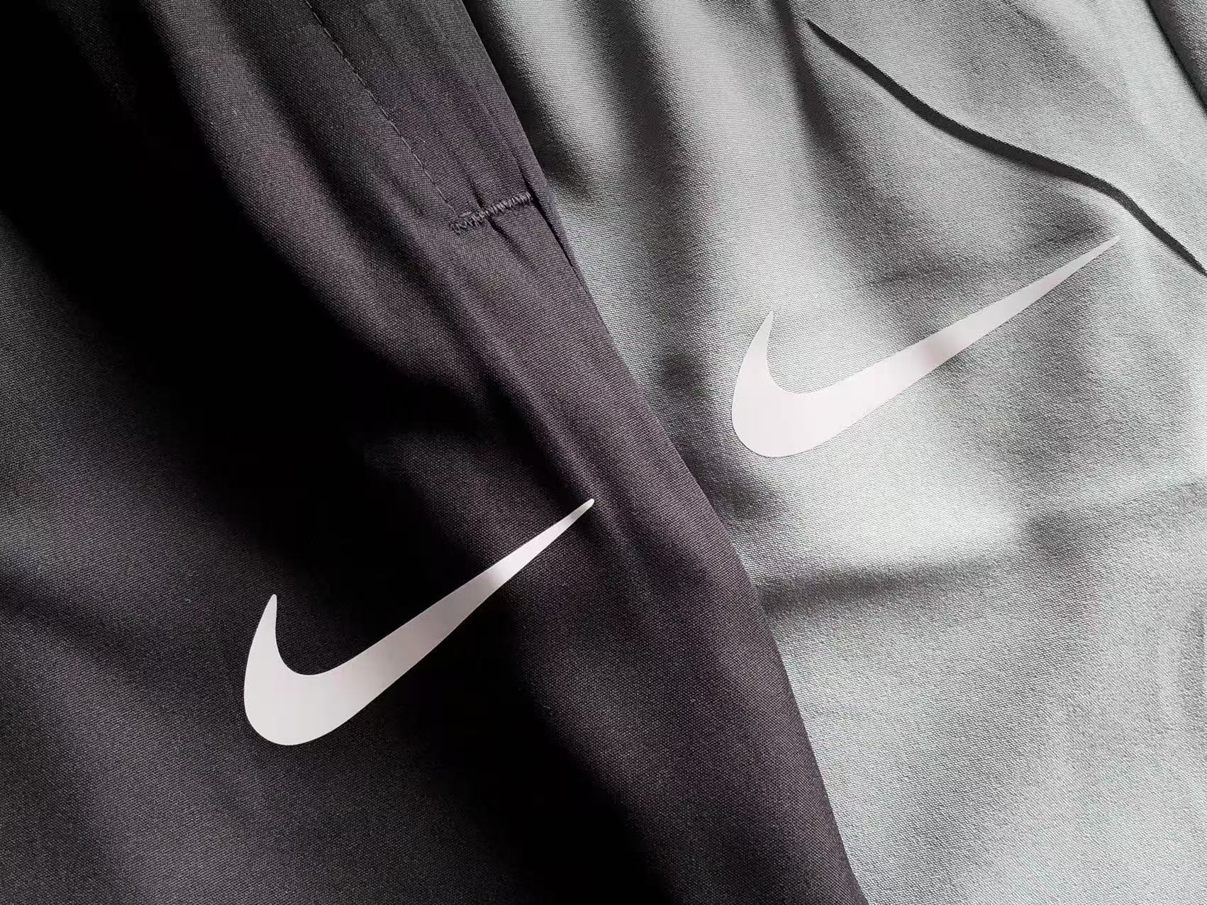 Nike Lightweight Windbreaker Tracksuit