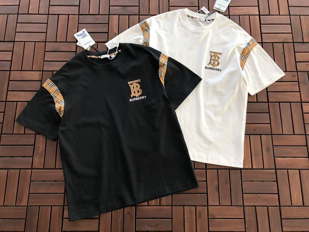 Burberry T-SHIRT