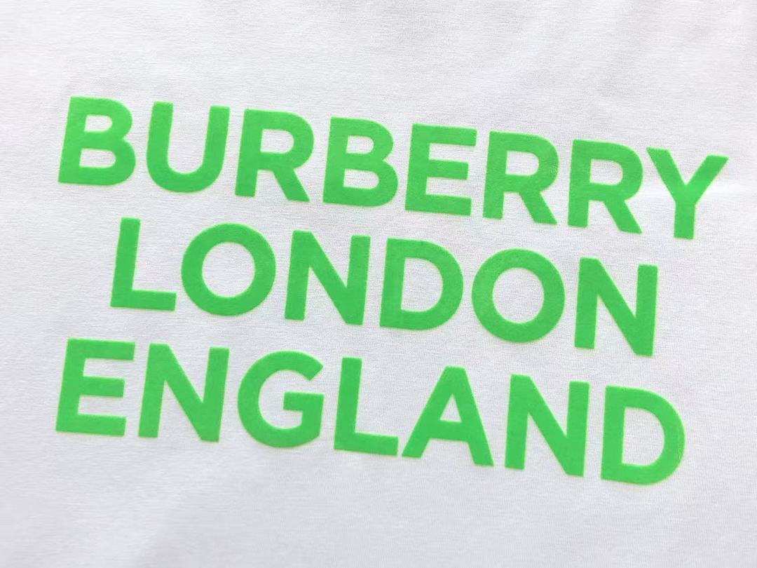 Burberry T-Shirt