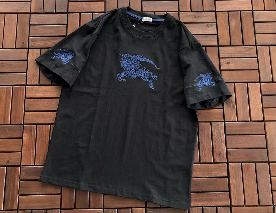 Burberry T-SHIRT