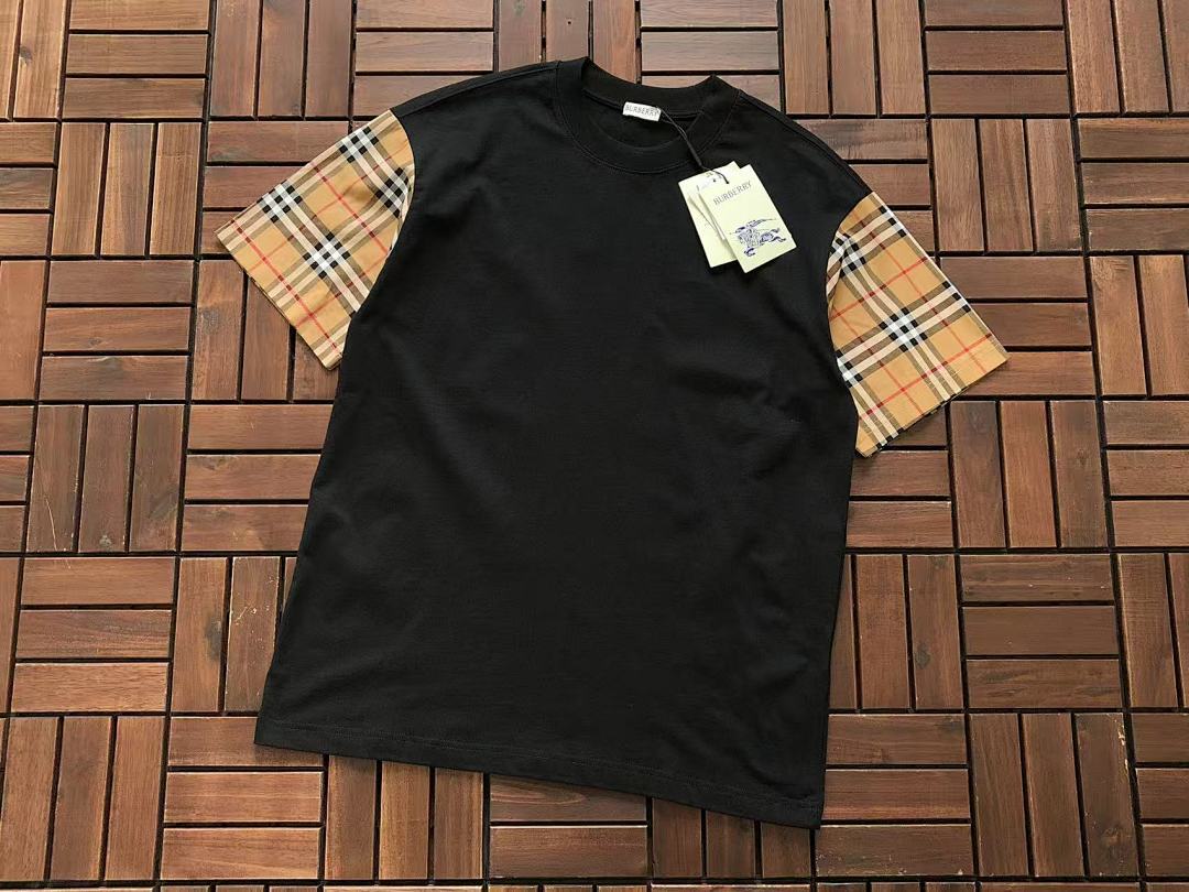 Burberry T-SHIRT