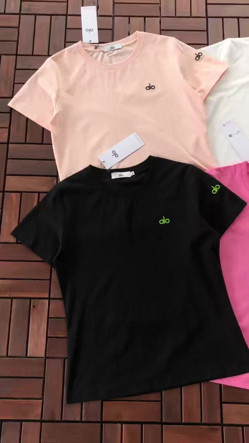 Alo Yoga Women's T-Shirt
