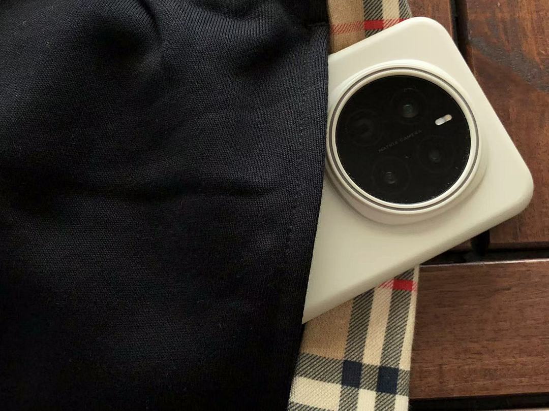 Burberry TROUSERS