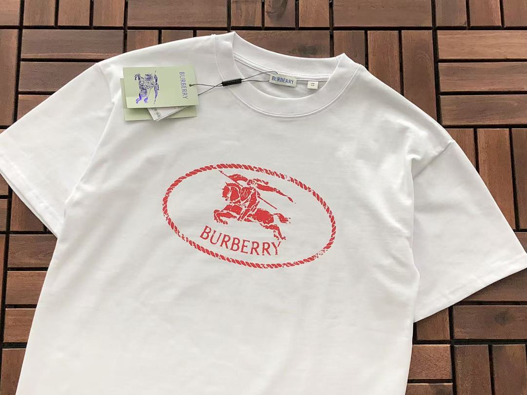 Burberry T-SHIRT