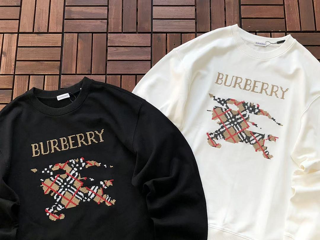 Burberry SWEATER