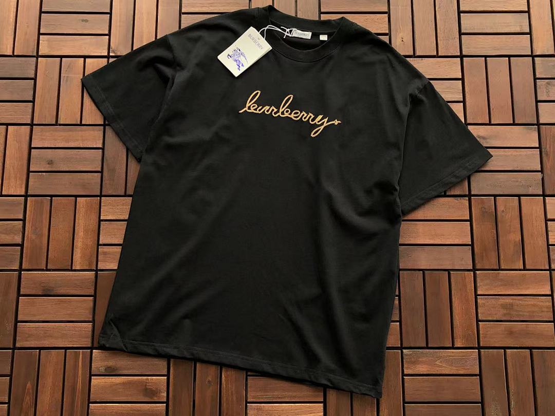 Burberry T-SHIRT
