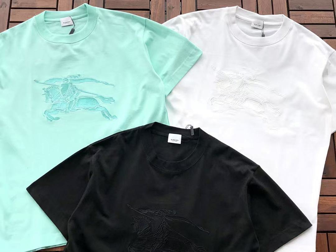 Burberry T-SHIRT