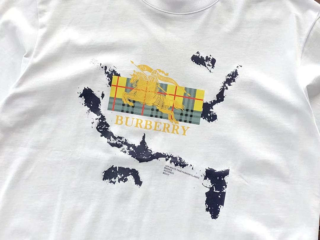 Burberry T-SHIRT