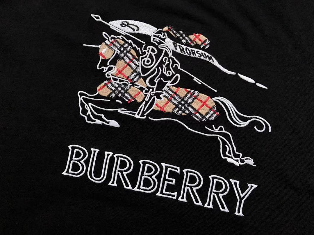 Burberry T-Shirt