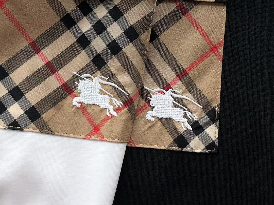 Burberry T-Shirt
