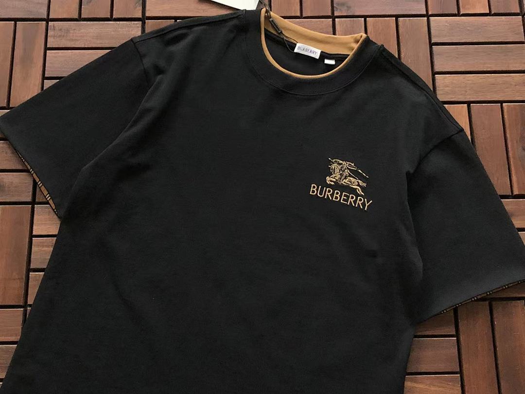 Burberry T-SHIRT