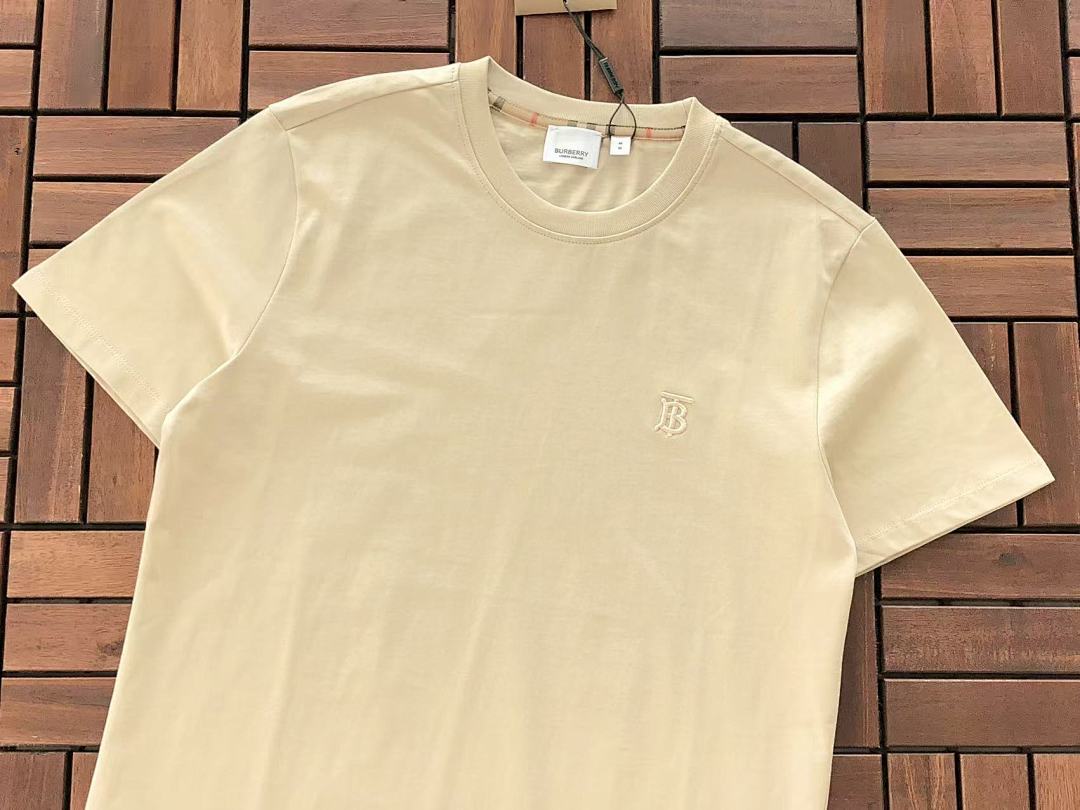 Burberry T-Shirt