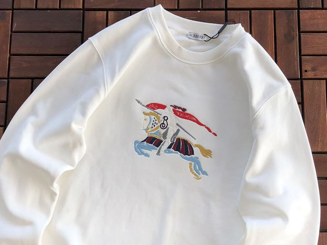 Burberry SWEATER