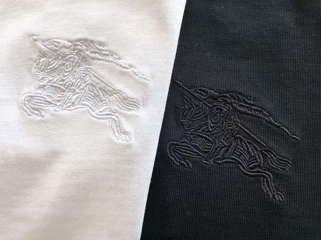 Burberry T-SHIRT