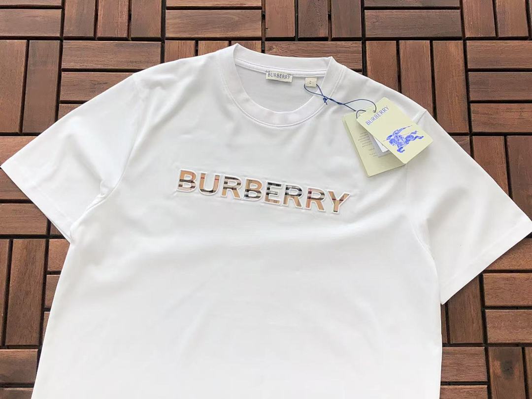 Burberry T-SHIRT