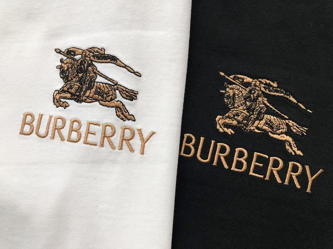 Burberry T-SHIRT
