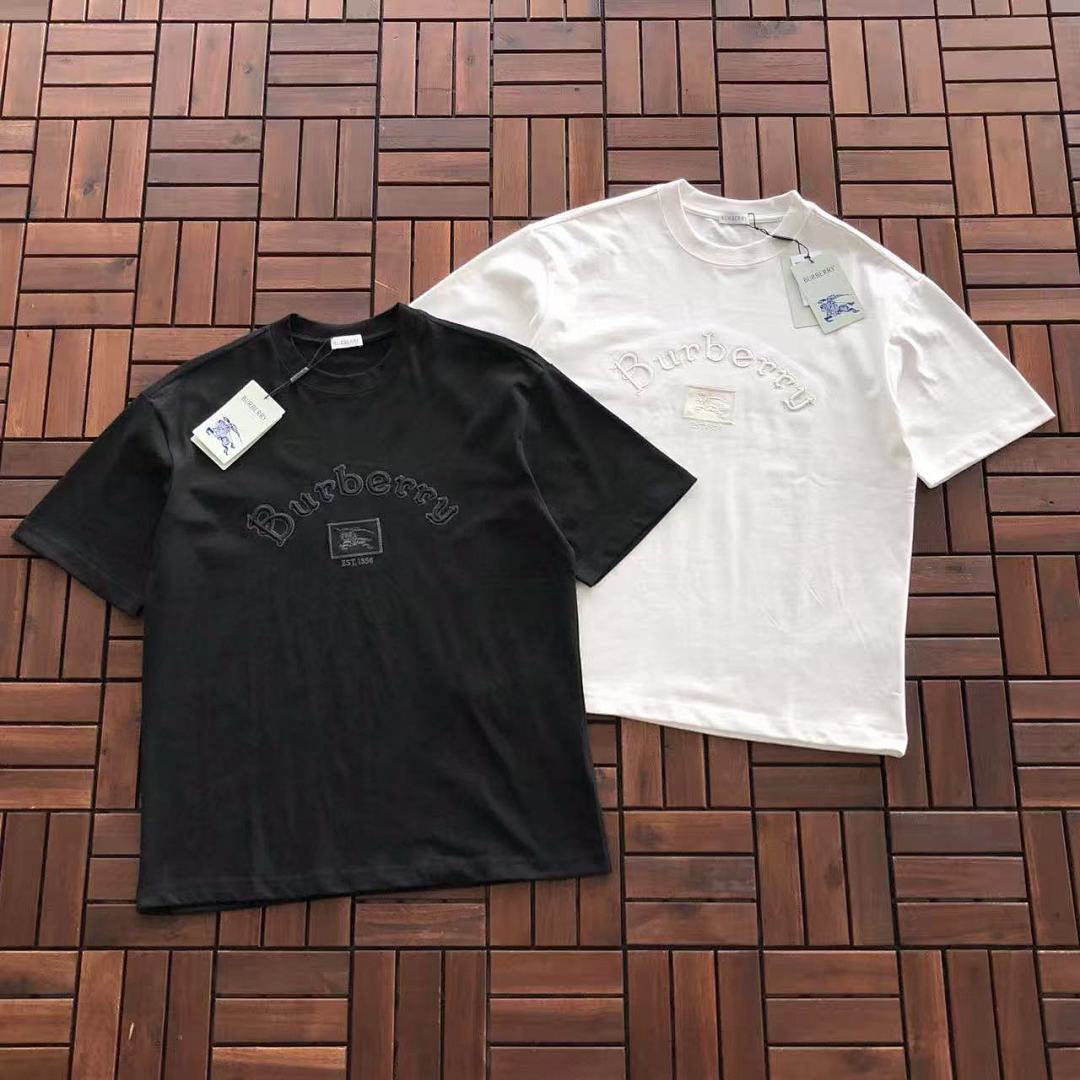 Burberry T-SHIRT