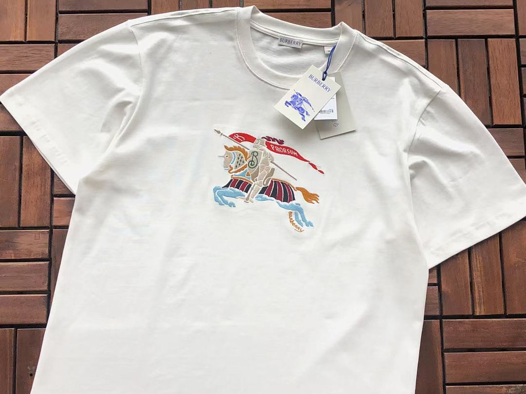 Burberry T-Shirt