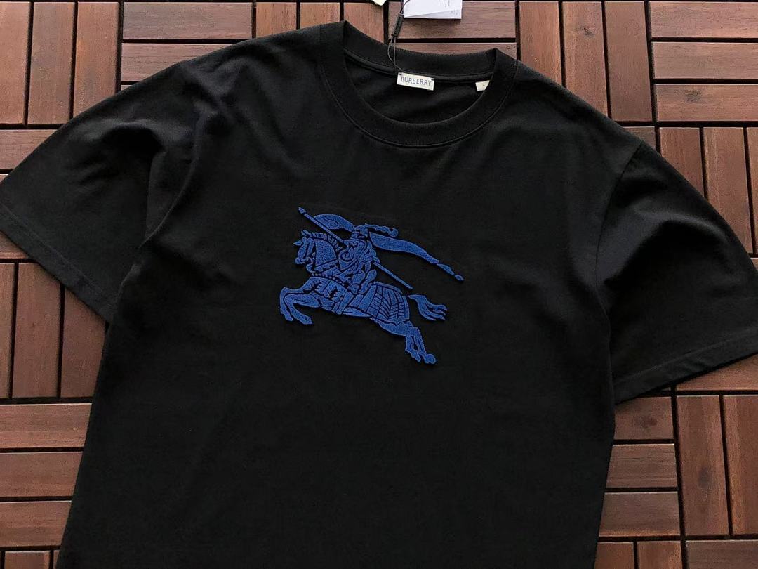 Burberry T-Shirt