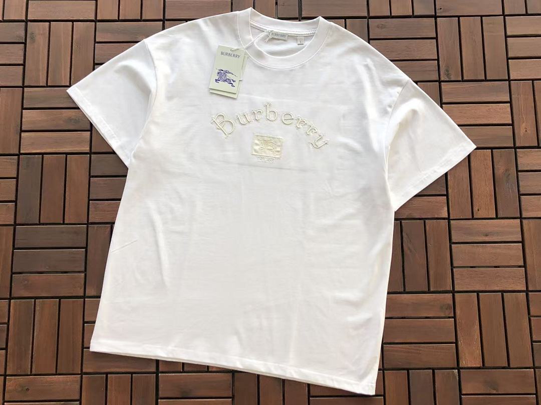 Burberry T-SHIRT