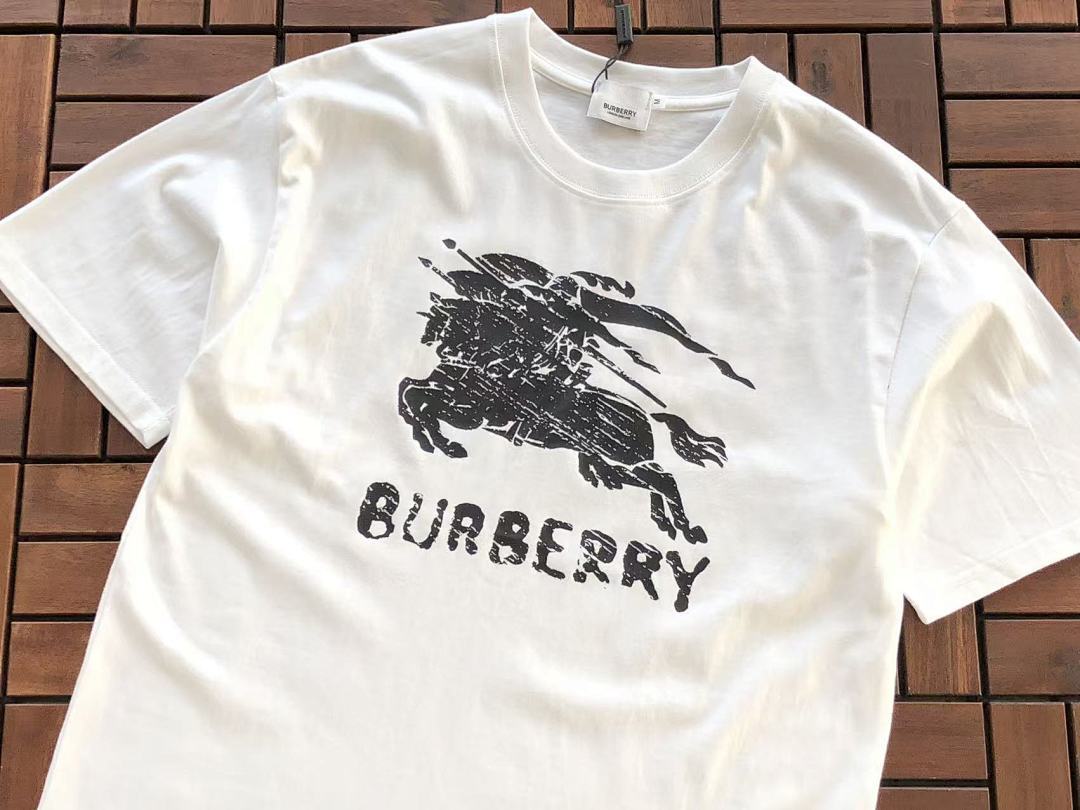 Burberry T-SHIRT