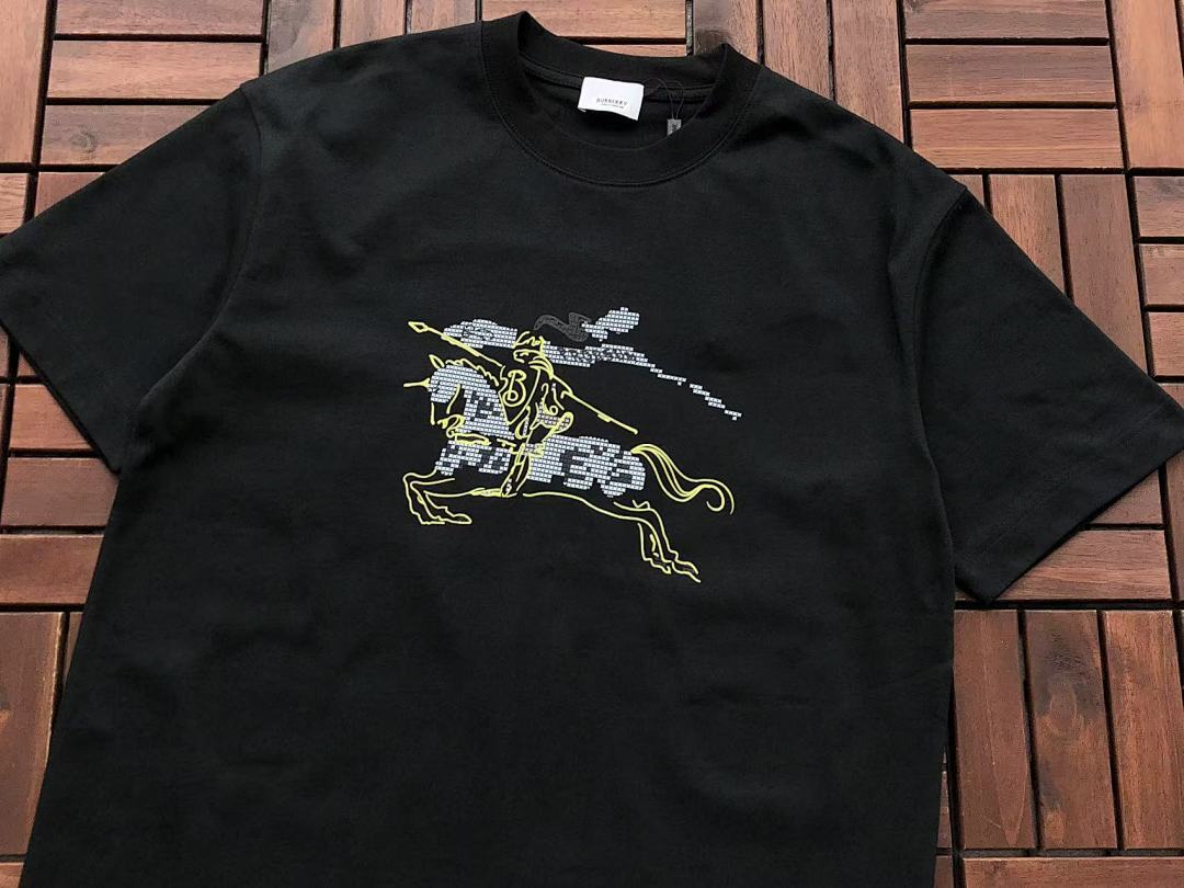 Burberry T-Shirt