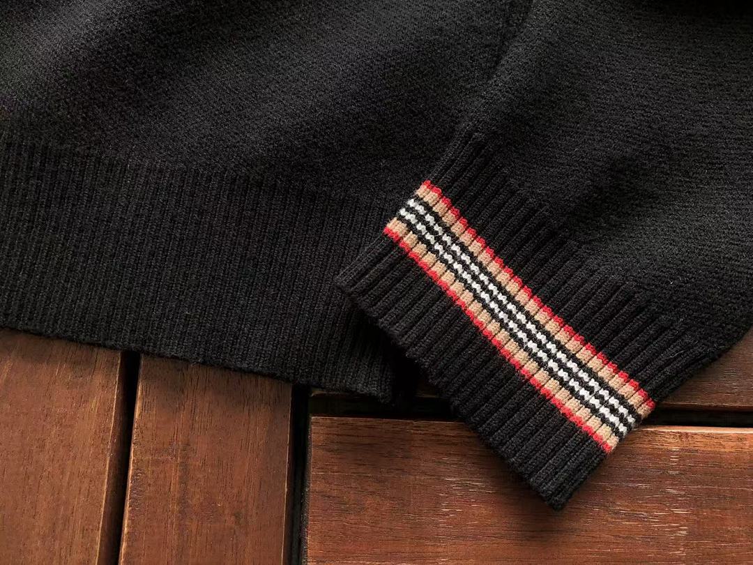 Burberry SWEATER