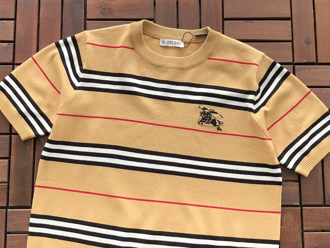 Burberry T-Shirt
