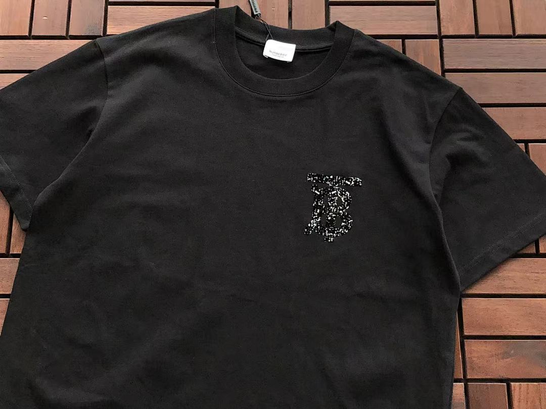 Burberry T-SHIRT