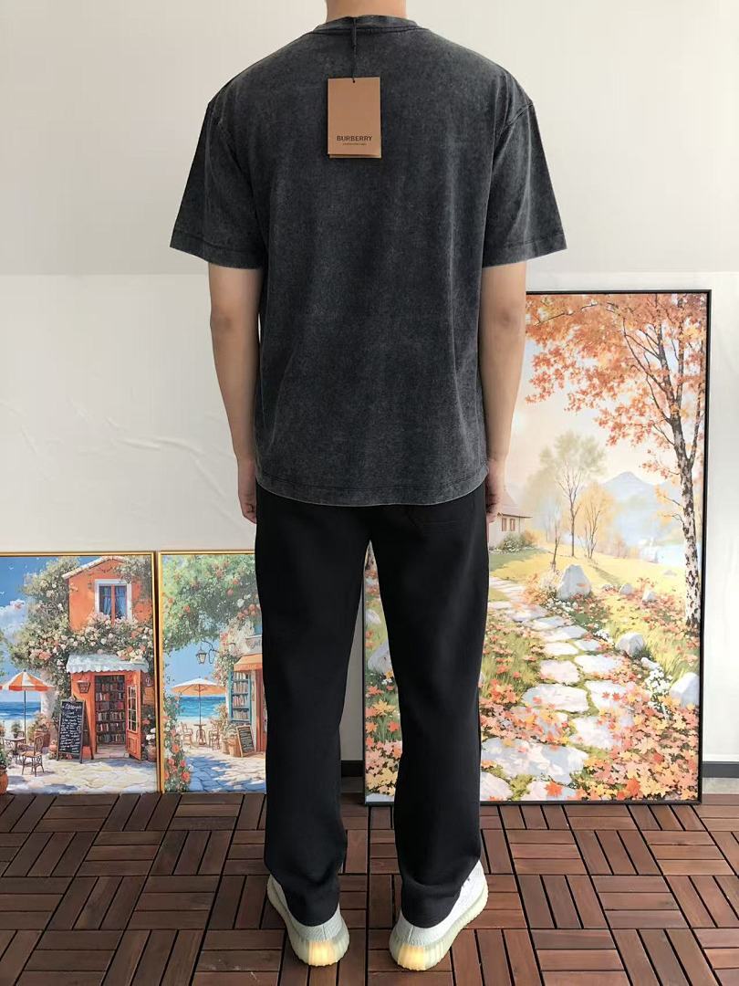 Burberry T-Shirt