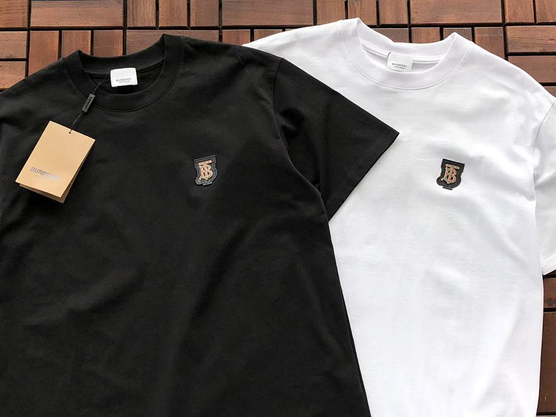 Burberry T-SHIRT