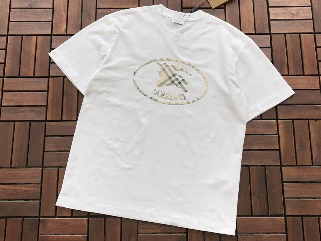 Burberry T-Shirt