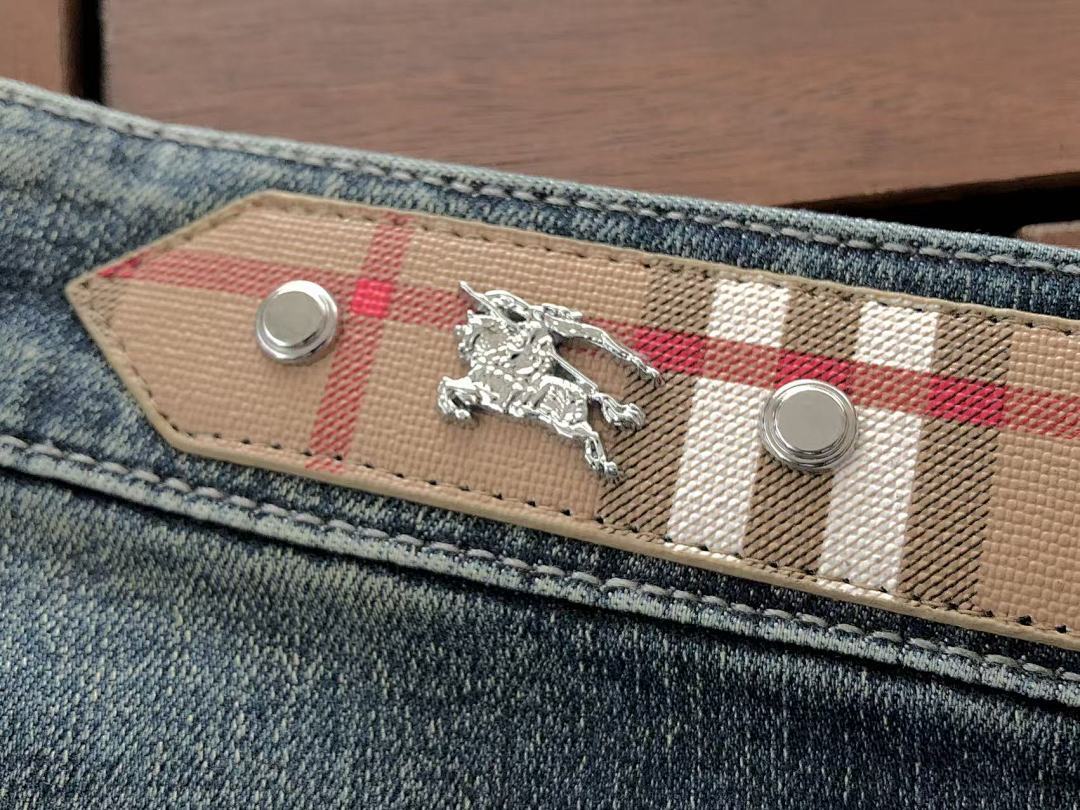 Burberry JEANS