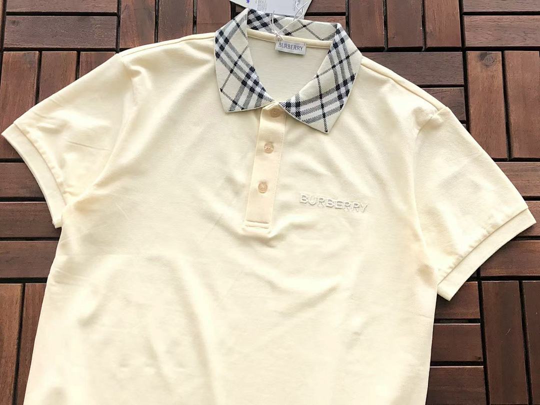 Burberry T-Shirt